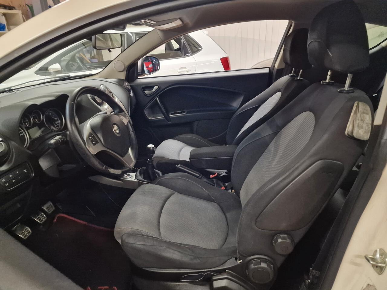 Alfa Romeo MiTo 1.4 78 CV Distinctive Sport Pack