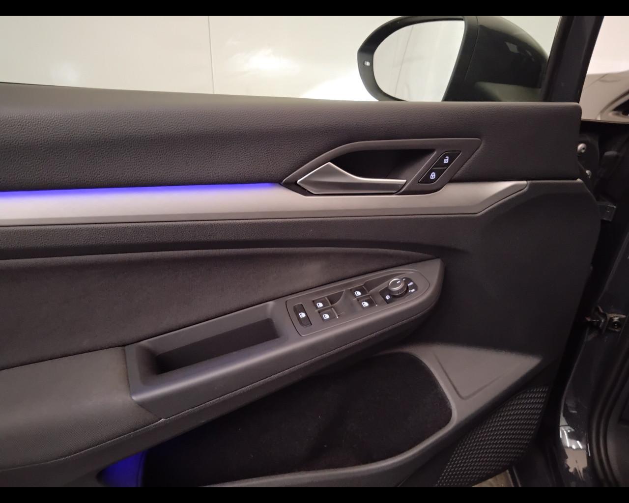 VOLKSWAGEN Golf VIII 2020 - Golf 2.0 tdi Life 115cv