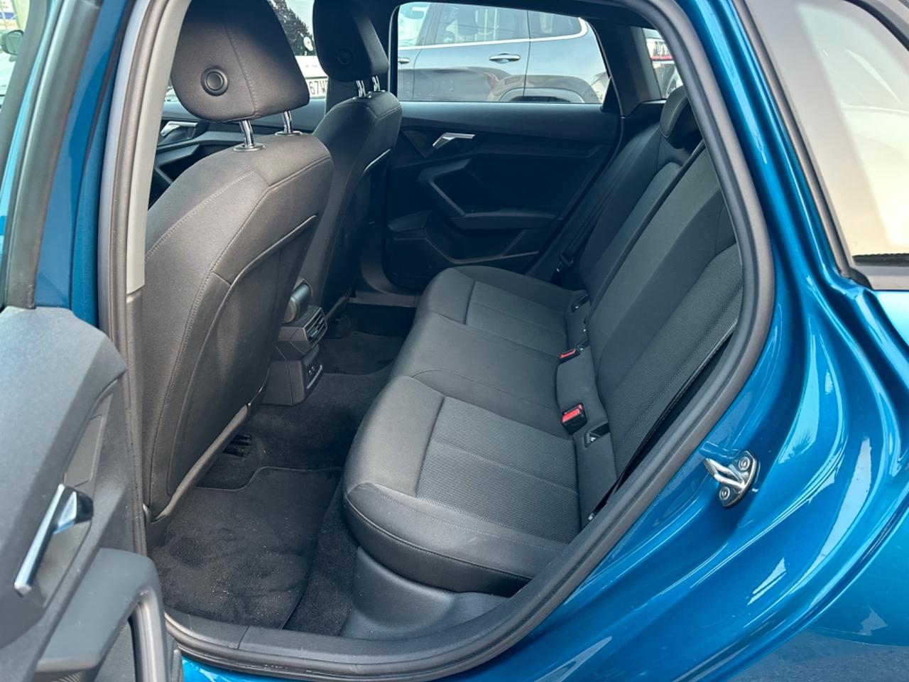 Audi A3 30 TDI S tronic Advanced/UniPro/Cockpit