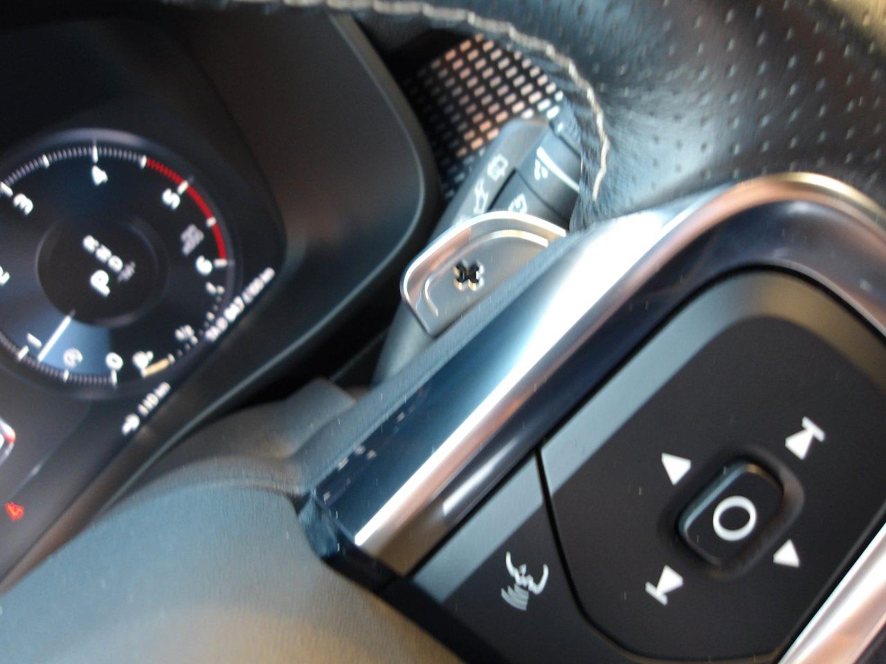 Volvo XC40 2.0 d3 R-design awd