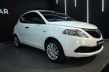 LANCIA YPSILON 1.0 70 CV HYBRID SILVER
