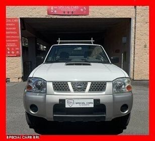 Nissan NP300 2.5 Dci King Cab Gancio traino