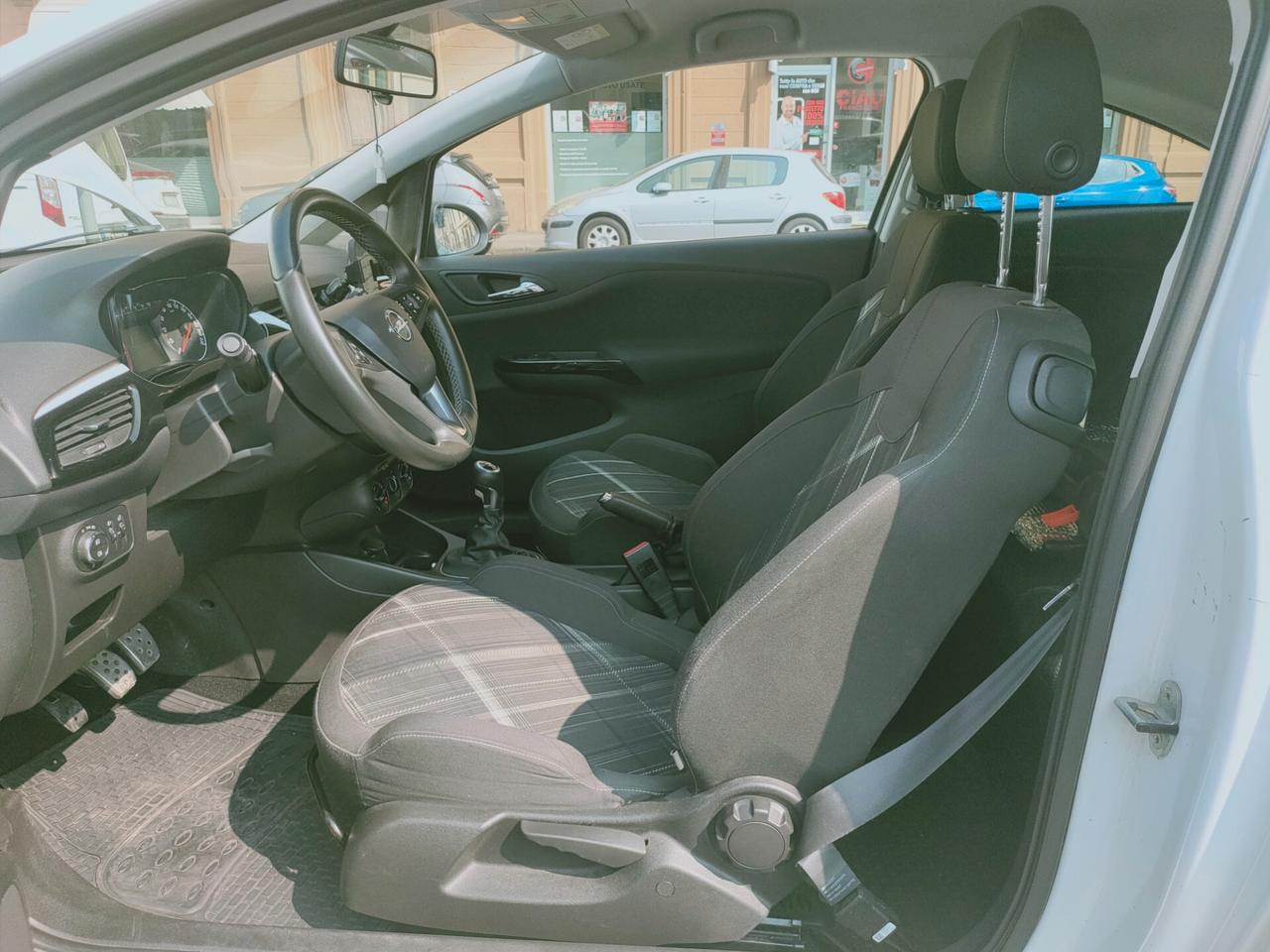 Opel Corsa 1.2 Coupé b-Color Neopatentati
