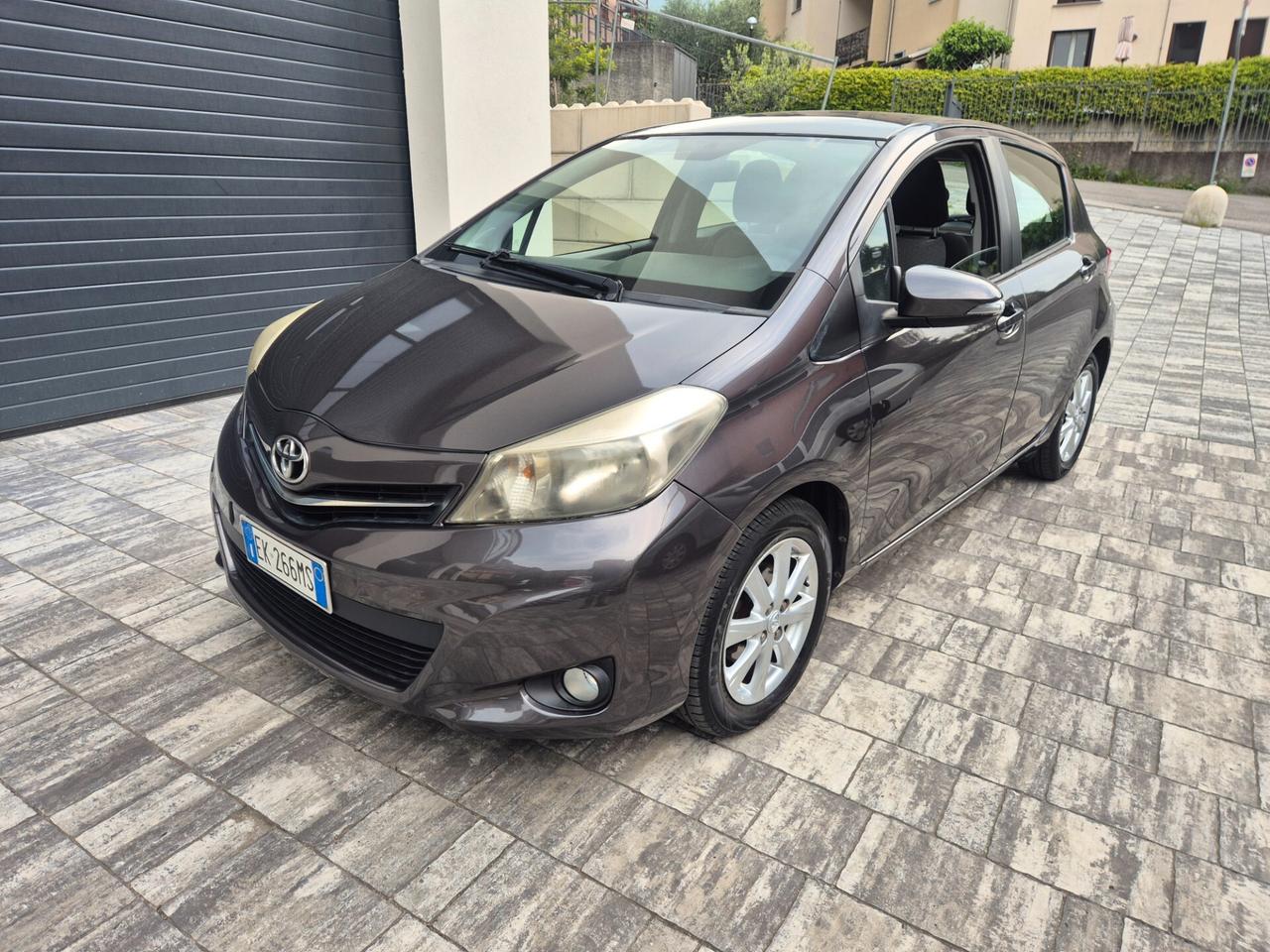 Toyota Yaris 1.3 5 porte Lounge