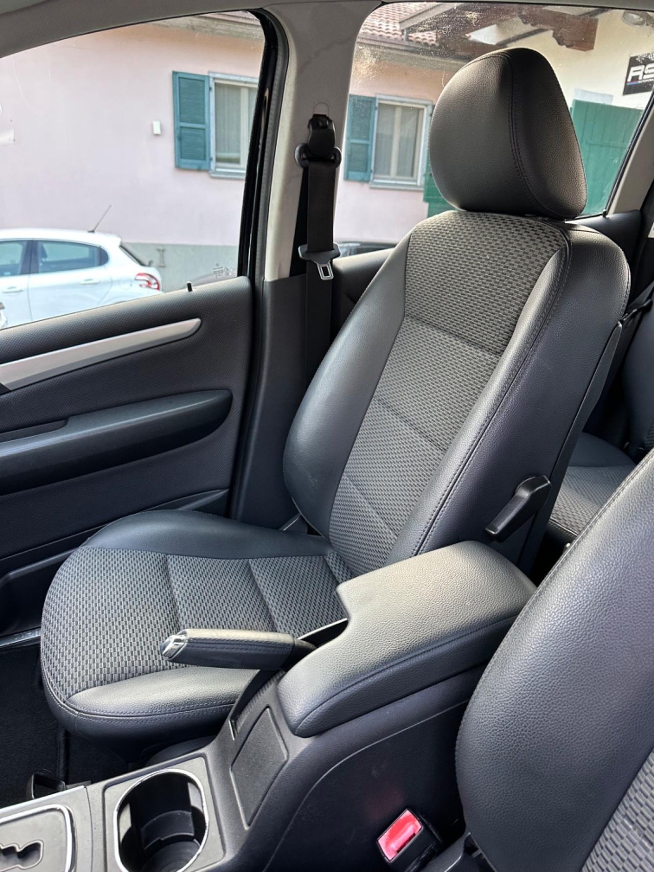 Mercedes-benz A 160 AUTOMATIC AVANTGARDE UNICOPR NEOPAT
