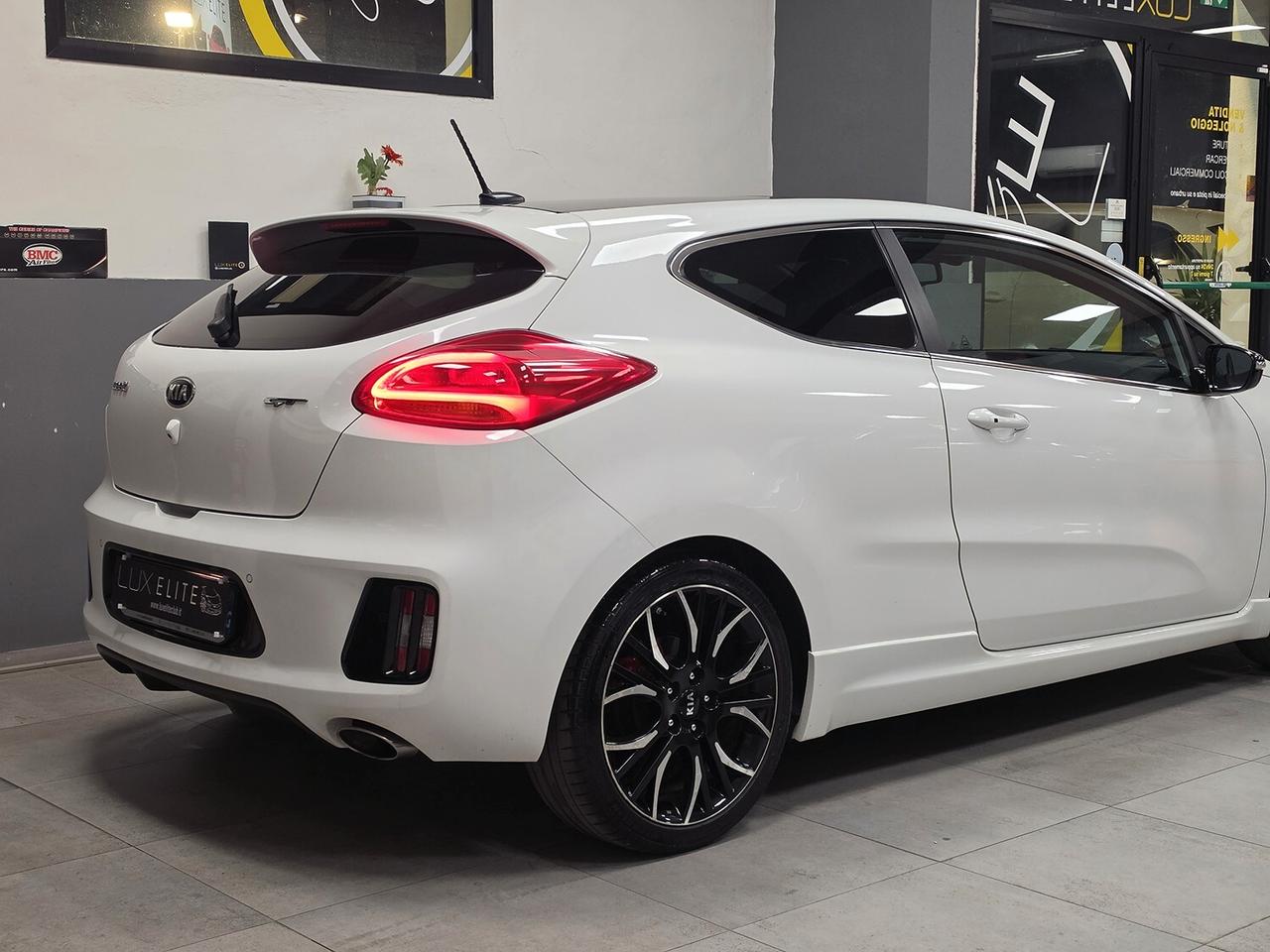 Kia Ceed pro_cee'd 1.6 T GDI 3p. MANUALE _ INTERNI RECARO EDIZIONE LIMITATA GARANZIA 12 MESI TETTUCCIO