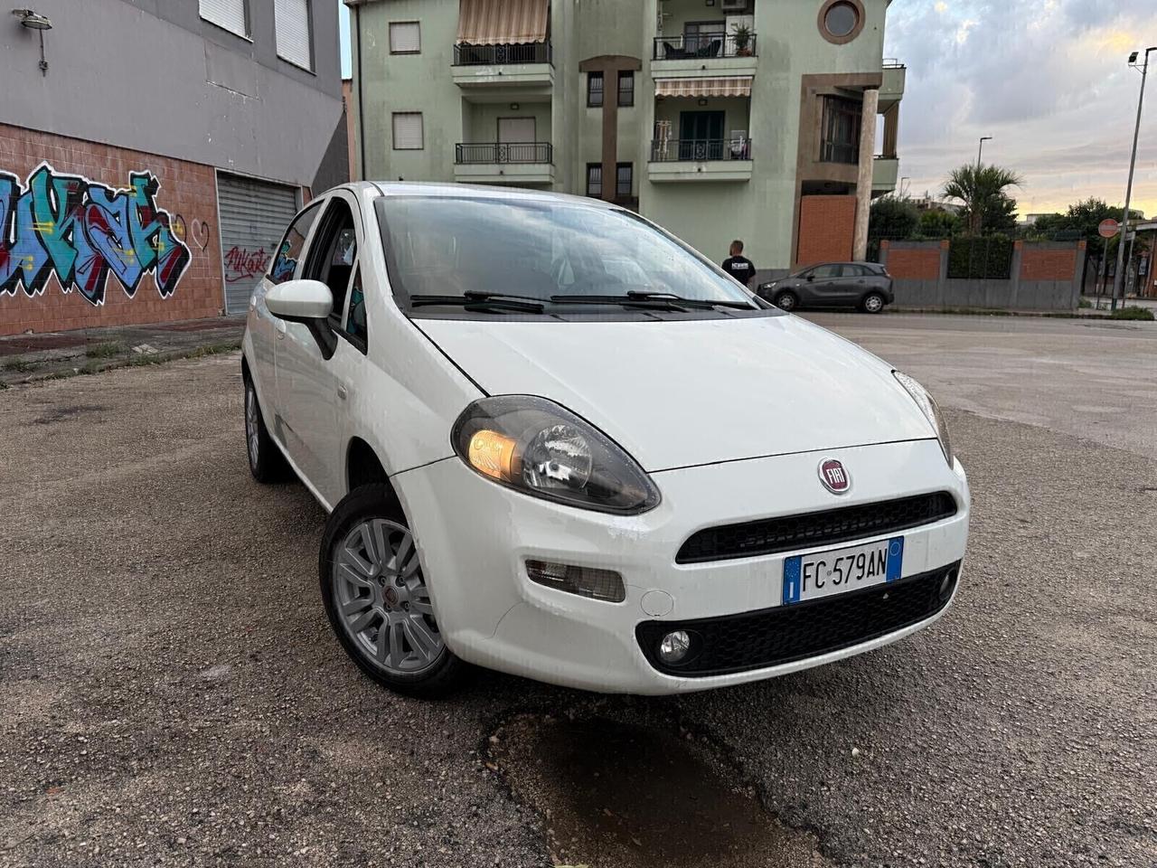 2016 Fiat Punto 1.4 8V 5 porte Natural Power Lounge