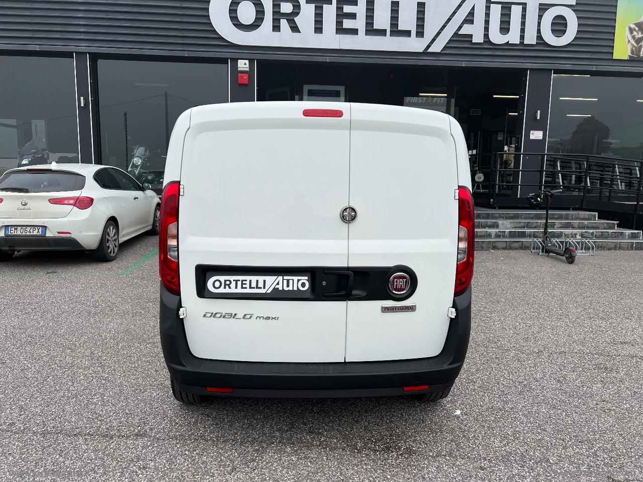 Doblò 1.6MJT 105 PL-TN Cargo Maxi Lam.SX