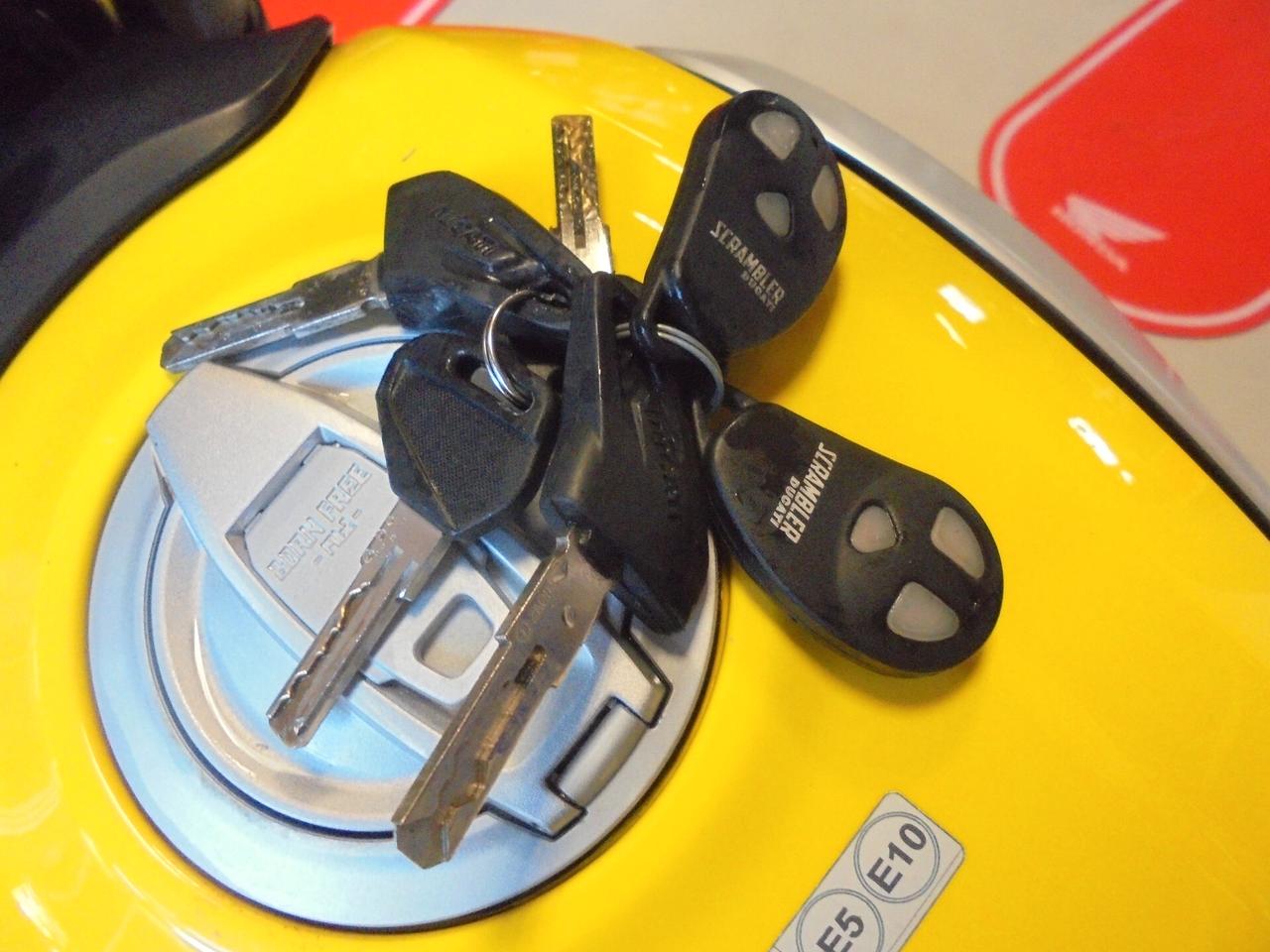 Ducati Scrambler ICON ABS