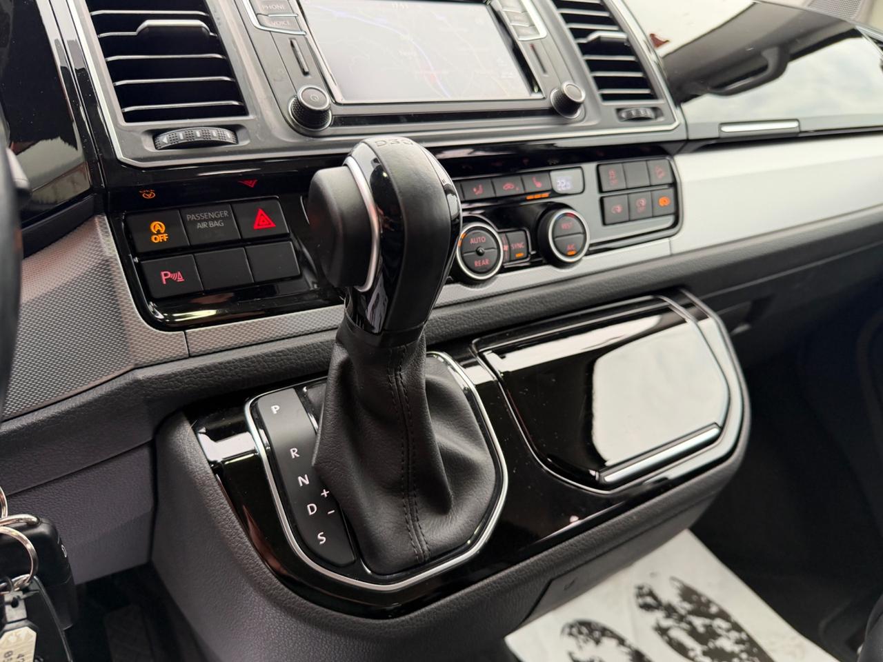 Volkswagen Multivan T6 - DSG 4x4 BULLI FULL