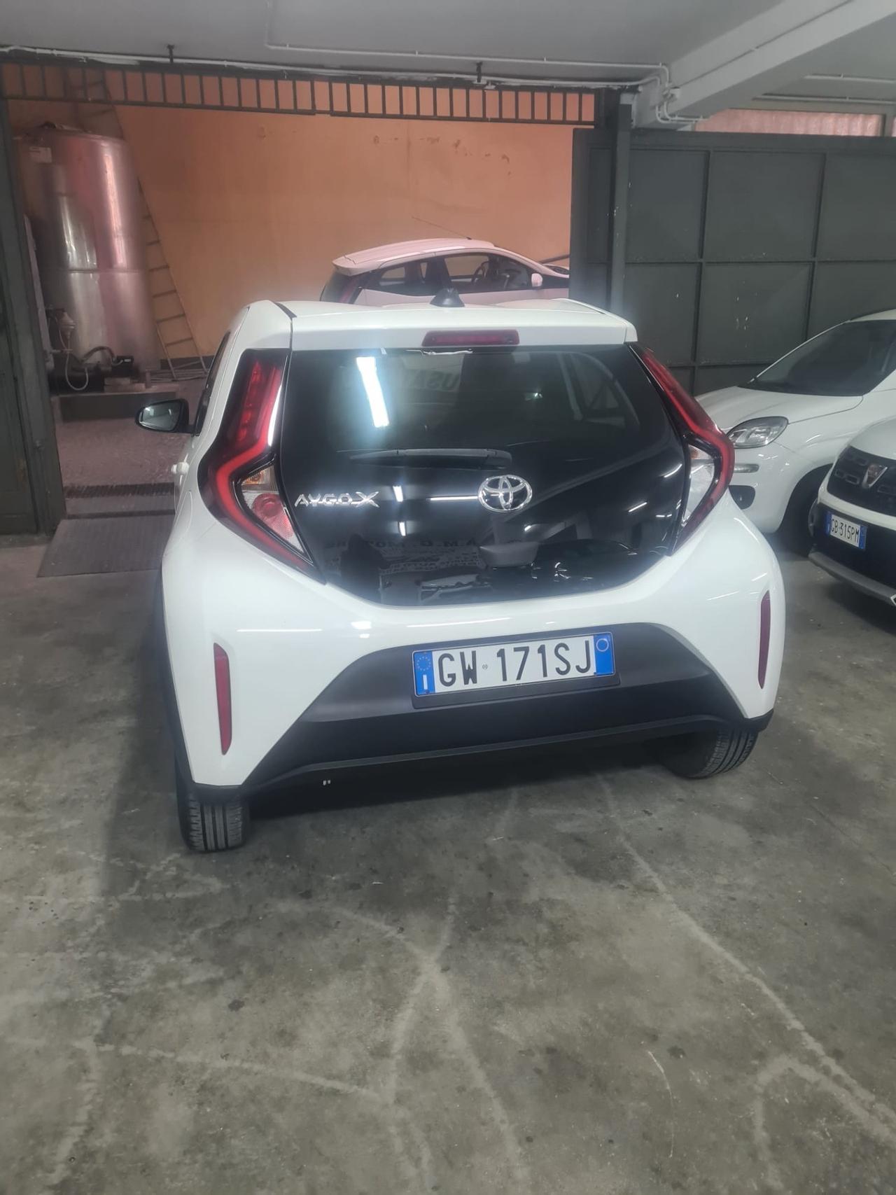 Toyota Aygo X 1.0 VVT-i 72 CV 5 porte Lounge