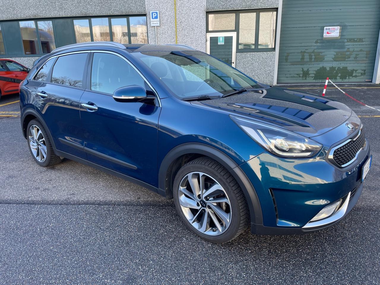 Kia Niro 1.6 GDi DCT*Automatik*Navi*Pelle*Neopatentati*