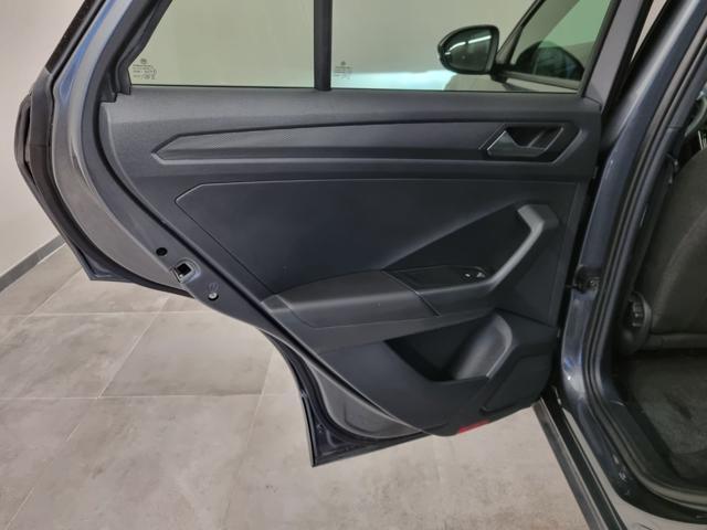 VOLKSWAGEN T-Roc R-LINE 2.0 TSI DSG 4MOTION BlueMotion Technology