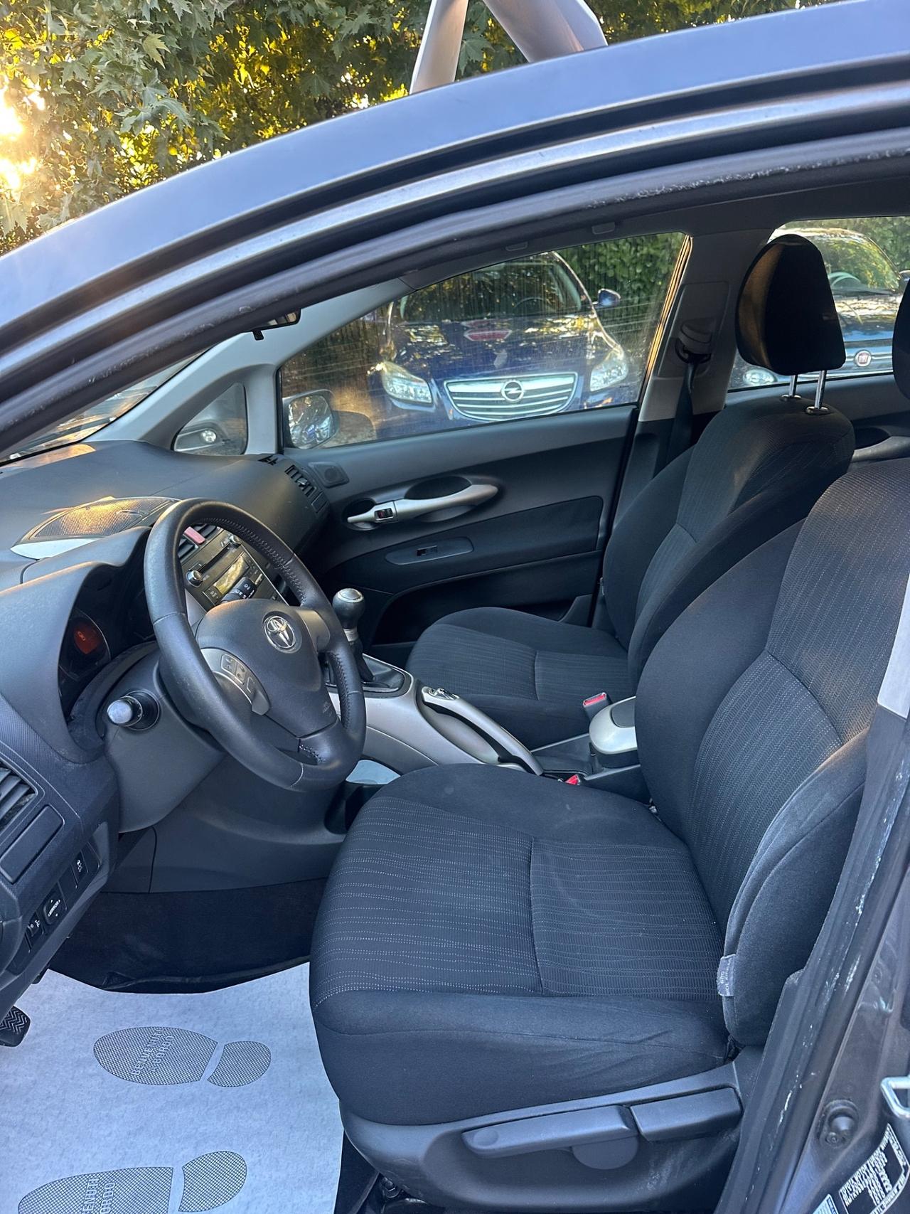 Toyota Auris 1.6 M-MT 5 porte Sol