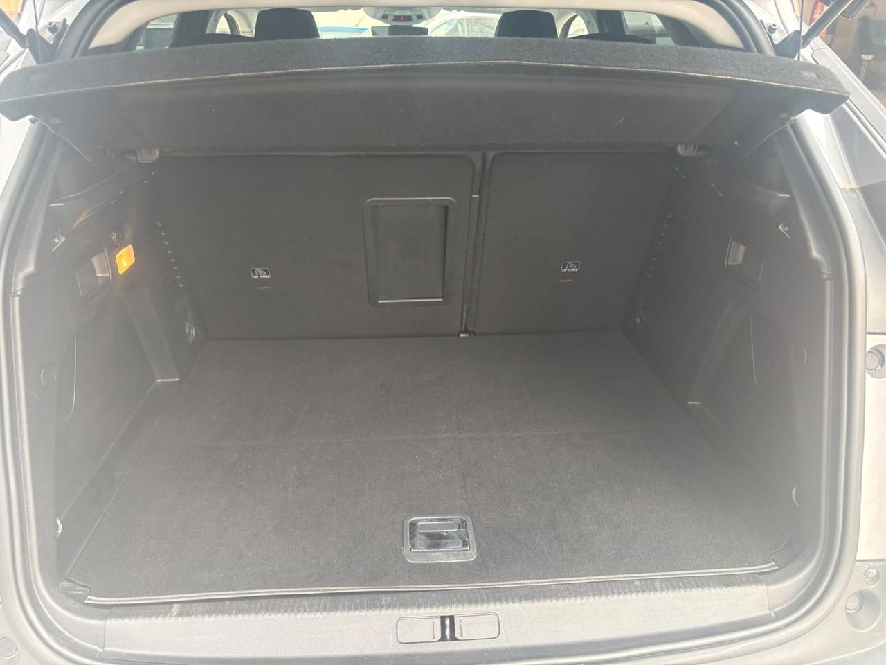 Peugeot 3008 Hybrid 225 e-EAT8 Allure Pack