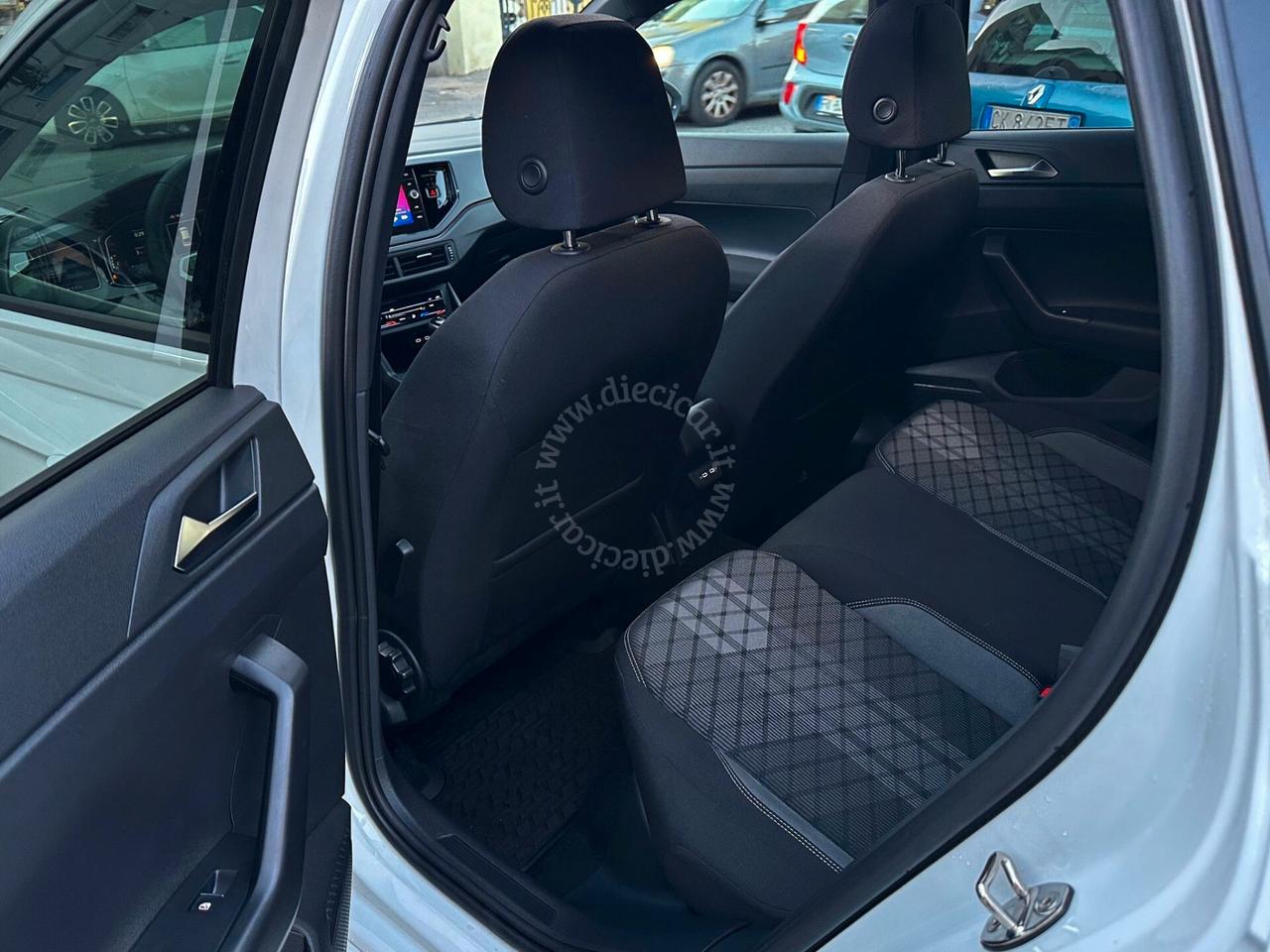 Volkswagen Taigo 1.0 TSI 115 CV DSG R-Line Plus TETTO MATRIX KEY-LESS