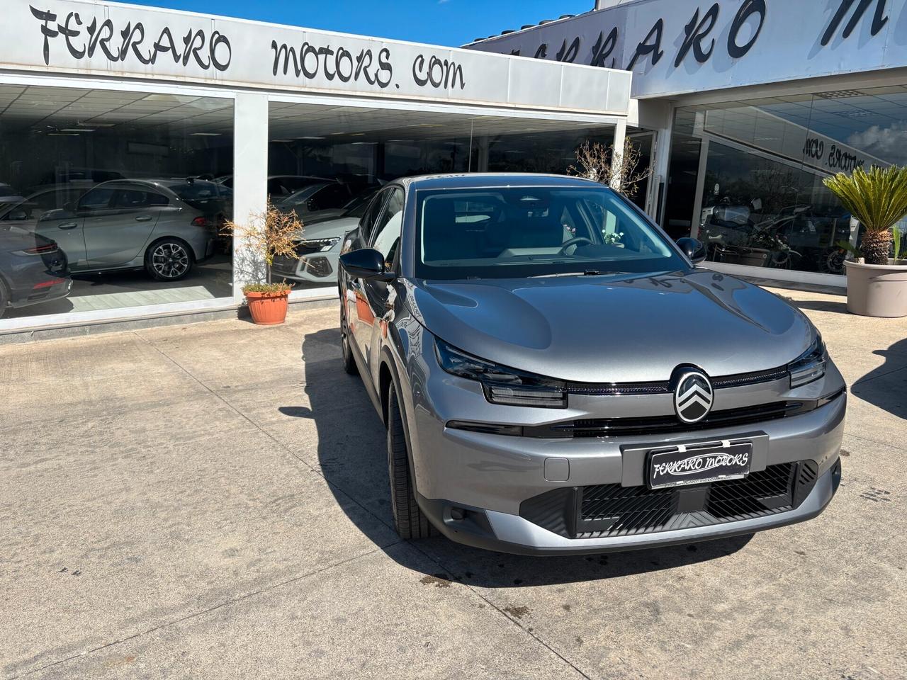 Citroen C4 Hybrid 136 e-DCS6 Business IVA esposta