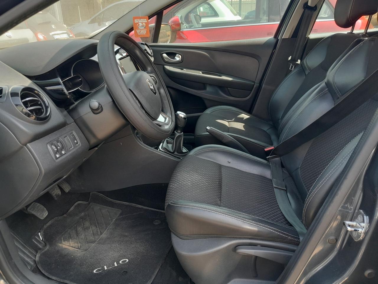 Renault Clio AUTOCARRO N1