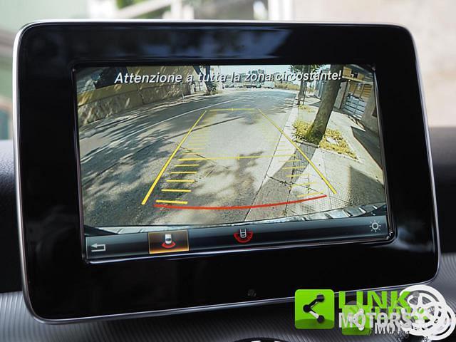 MERCEDES-BENZ GLA 200 d Automatic 4Matic Premium