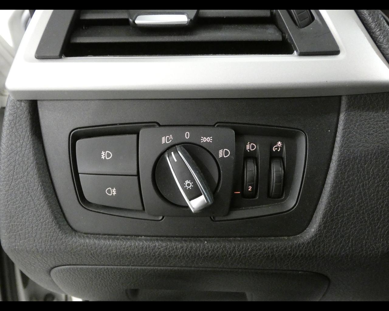BMW Serie 3 (F30/31) - 316d Touring Business Advantage aut.