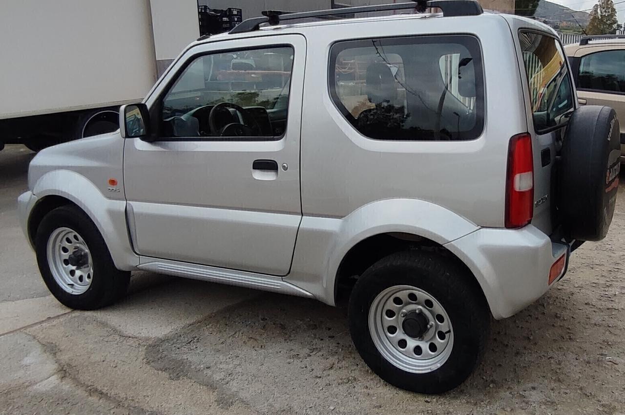 Suzuki Jimny 1.5 DDiS cat 4WD JLX