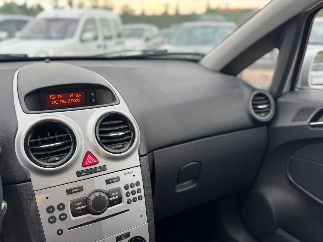 Opel Corsa 1.2 3 porte Sport Neopatentati