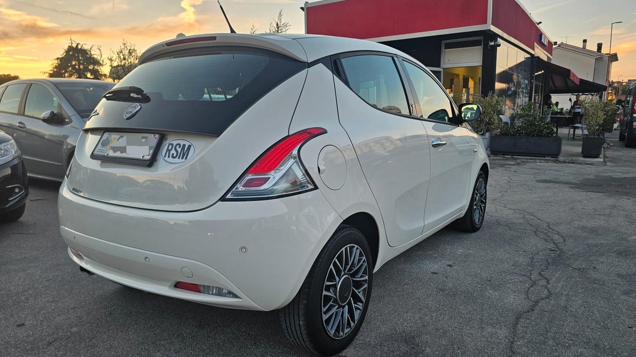 Lancia Ypsilon 1.3 MJT 16V 95 CV 5 porte S&S Gold