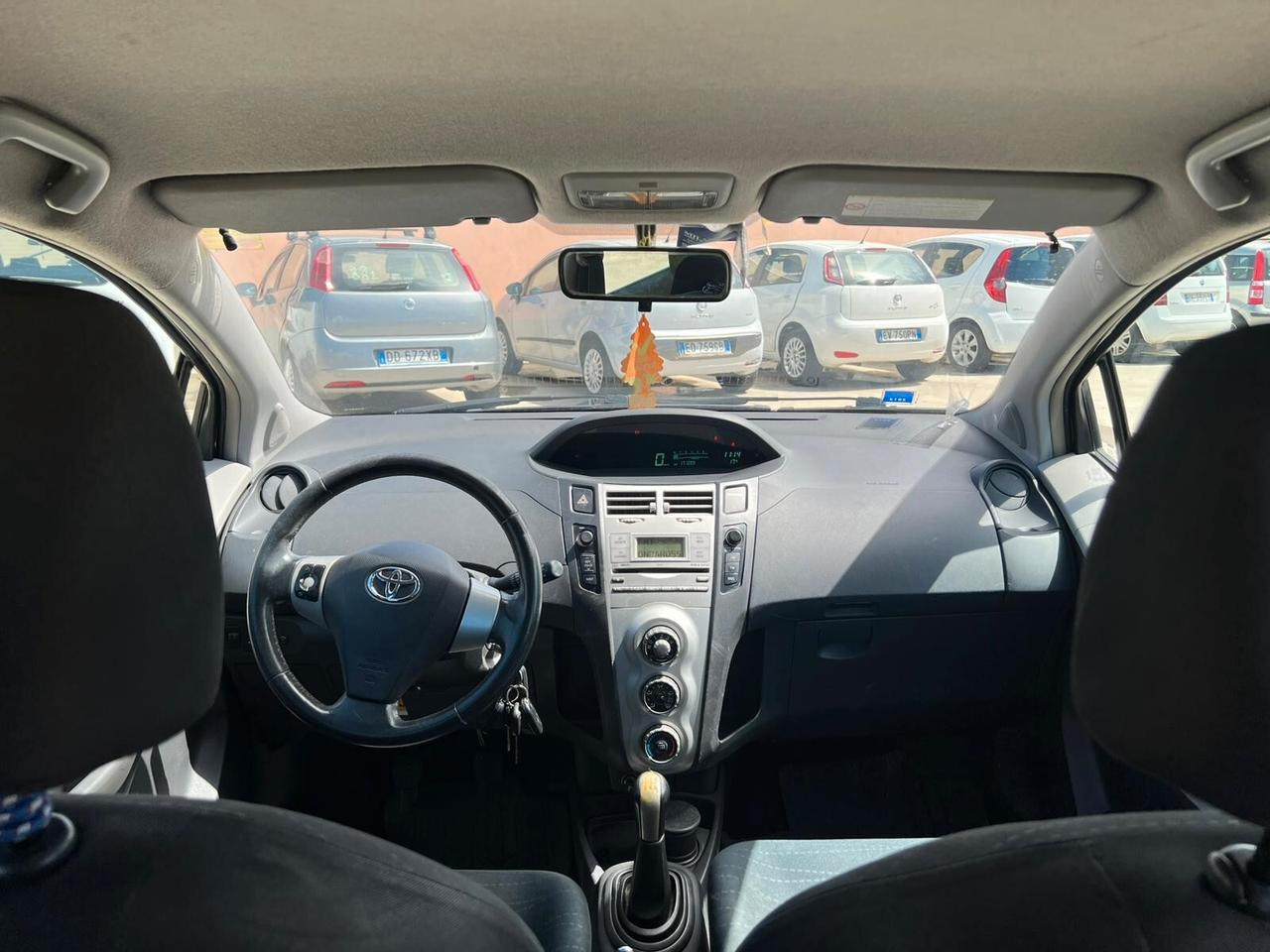 Toyota Yaris 1.3 5 porte