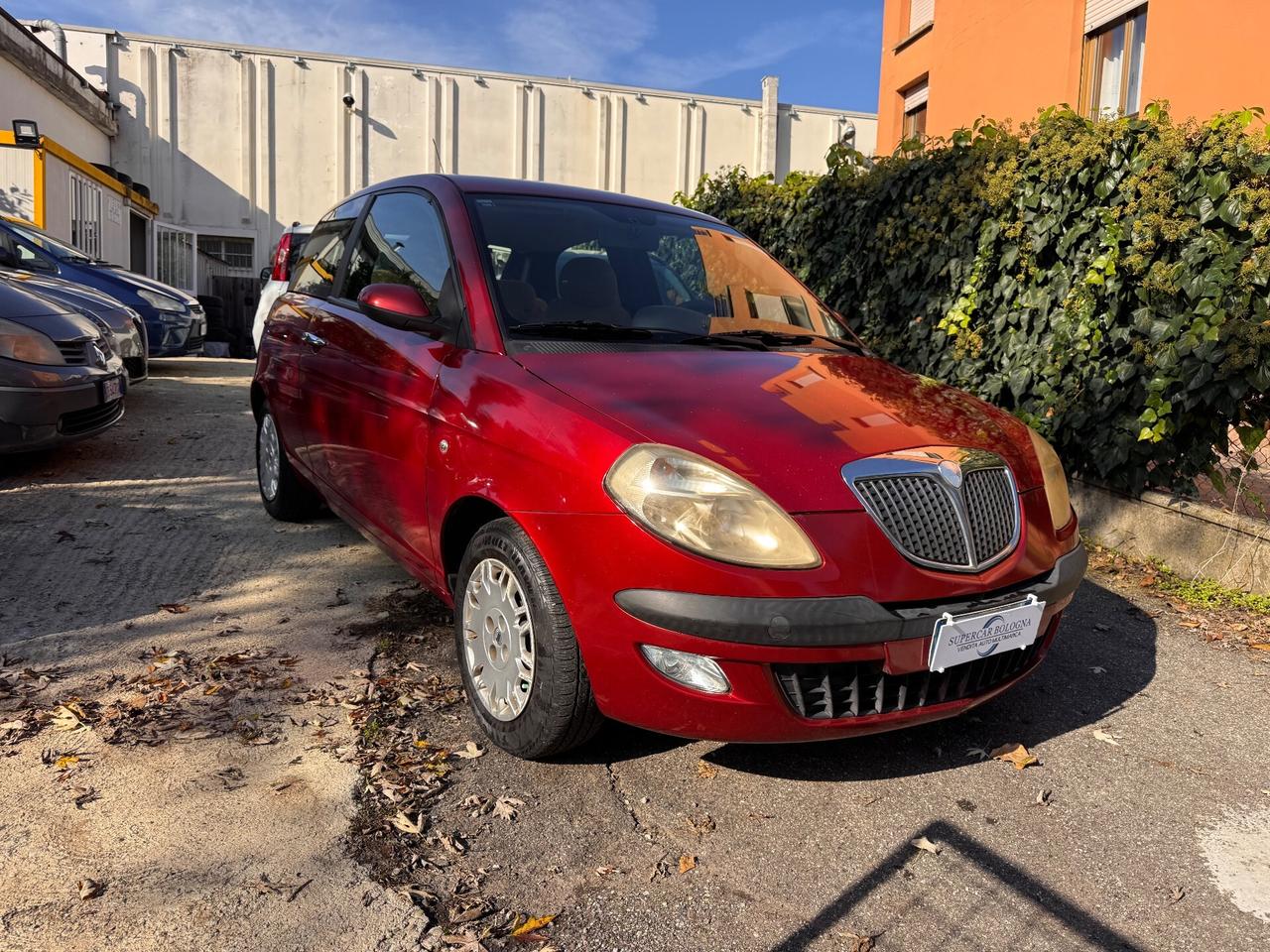 Lancia Ypsilon 1.2 16V Platino