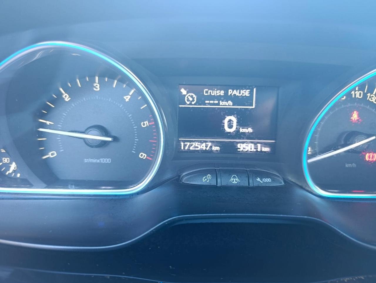 Peugeot 2008 1.6 e-HDi Allure 2015