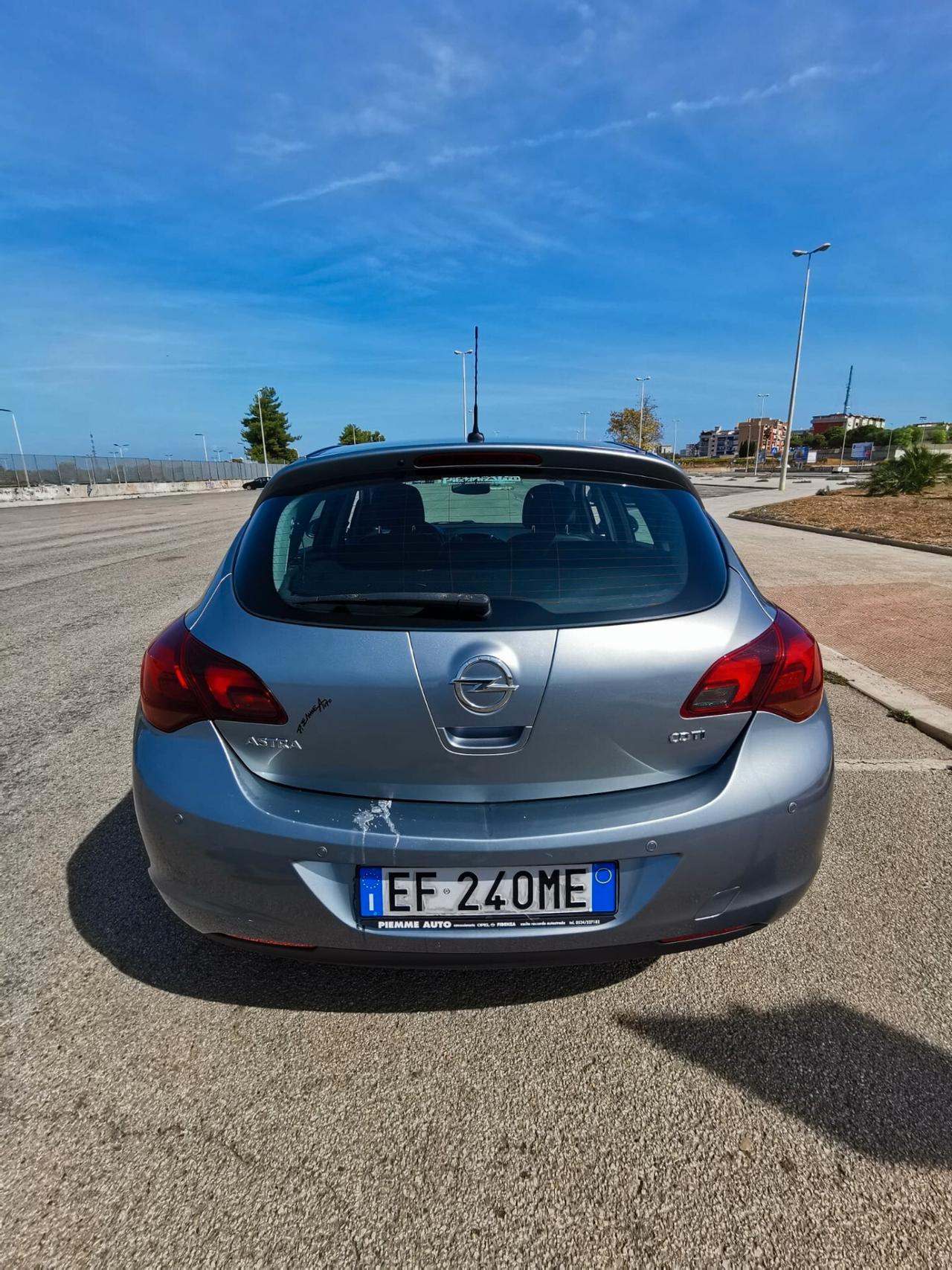 Opel Astra 1.7 CDTI 110CV 5P. Cosmo 12/2010