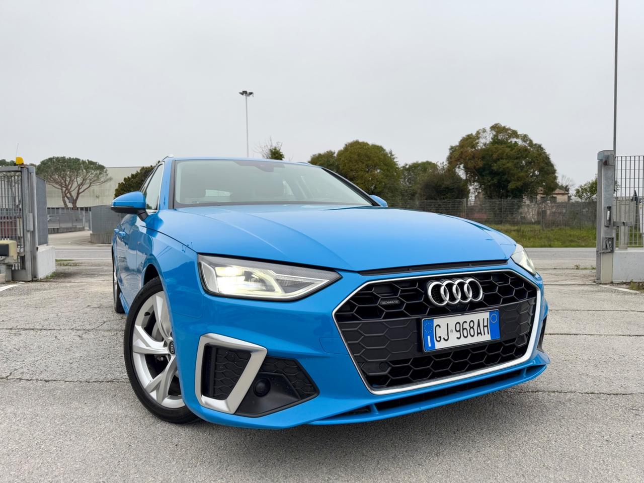 AUDI A4 Avant Quattro S-LINE - Virtual Led 18