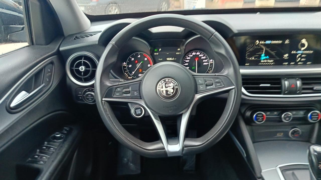 Alfa Romeo Stelvio 2.2 Turbodiesel 180 CV AT8 RWD Super