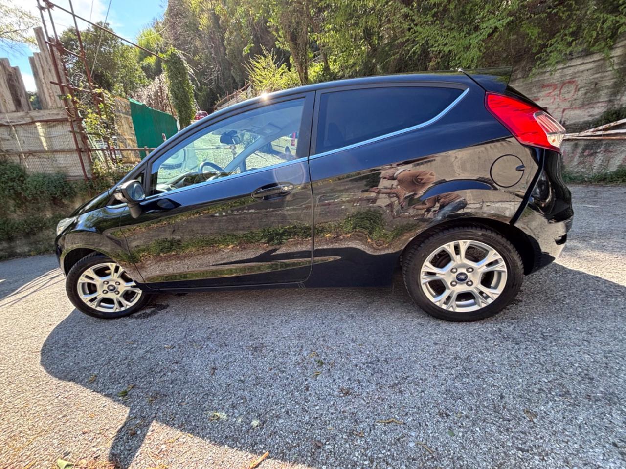Ford Fiesta 1.0 EcoBoost 100CV 3 porte Black & White Edition