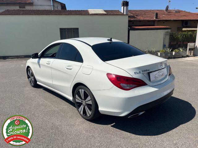 MERCEDES-BENZ CLA 200 d Automatic Sport - BERLINA -