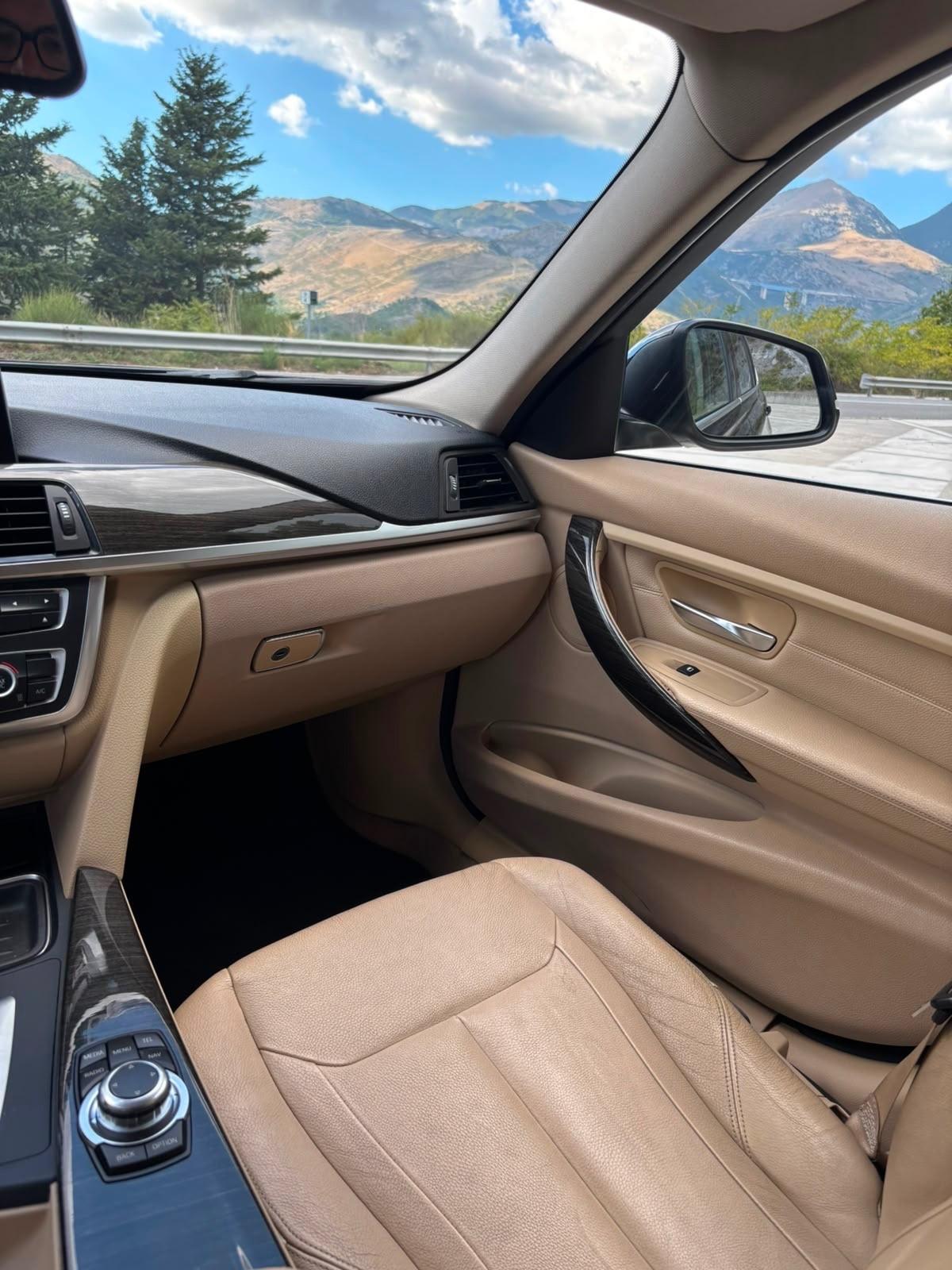 BMW 316D TOURING LUXURY