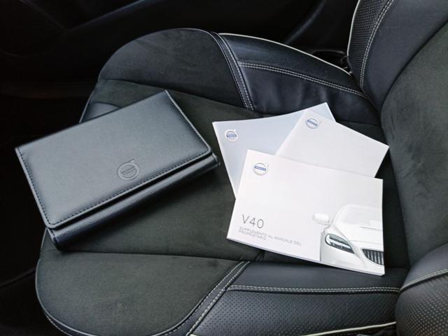 VOLVO V40 D2 Geartronic R-design