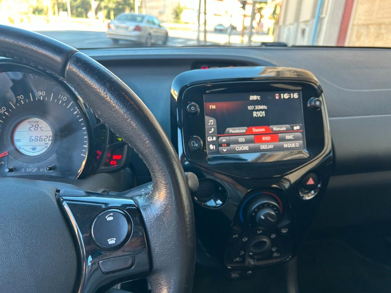 Citroen C1 VTi 72 ETG 5 porte Urban Ride