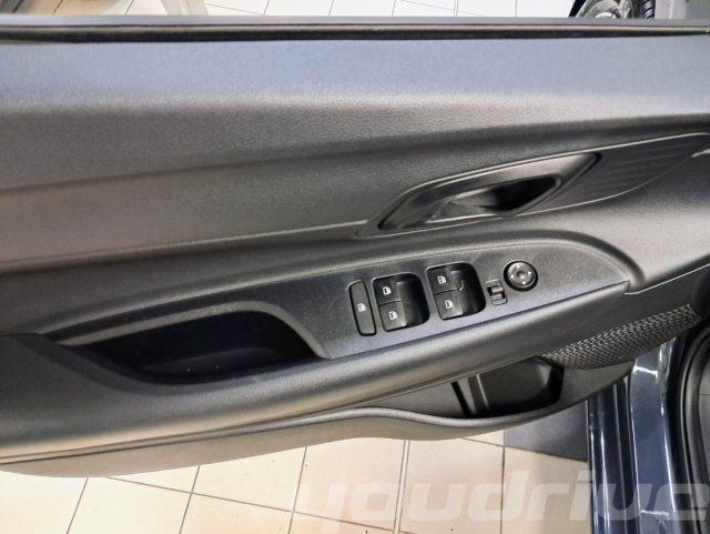 HYUNDAI i20 1.2 MPI MT GPL Connectline MY 25 KM0