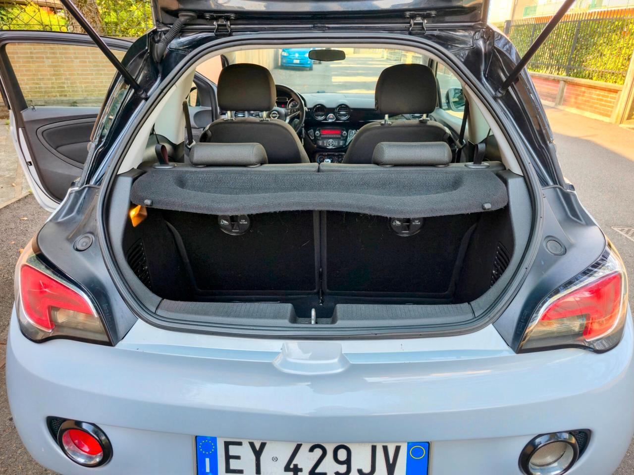 Opel Adam