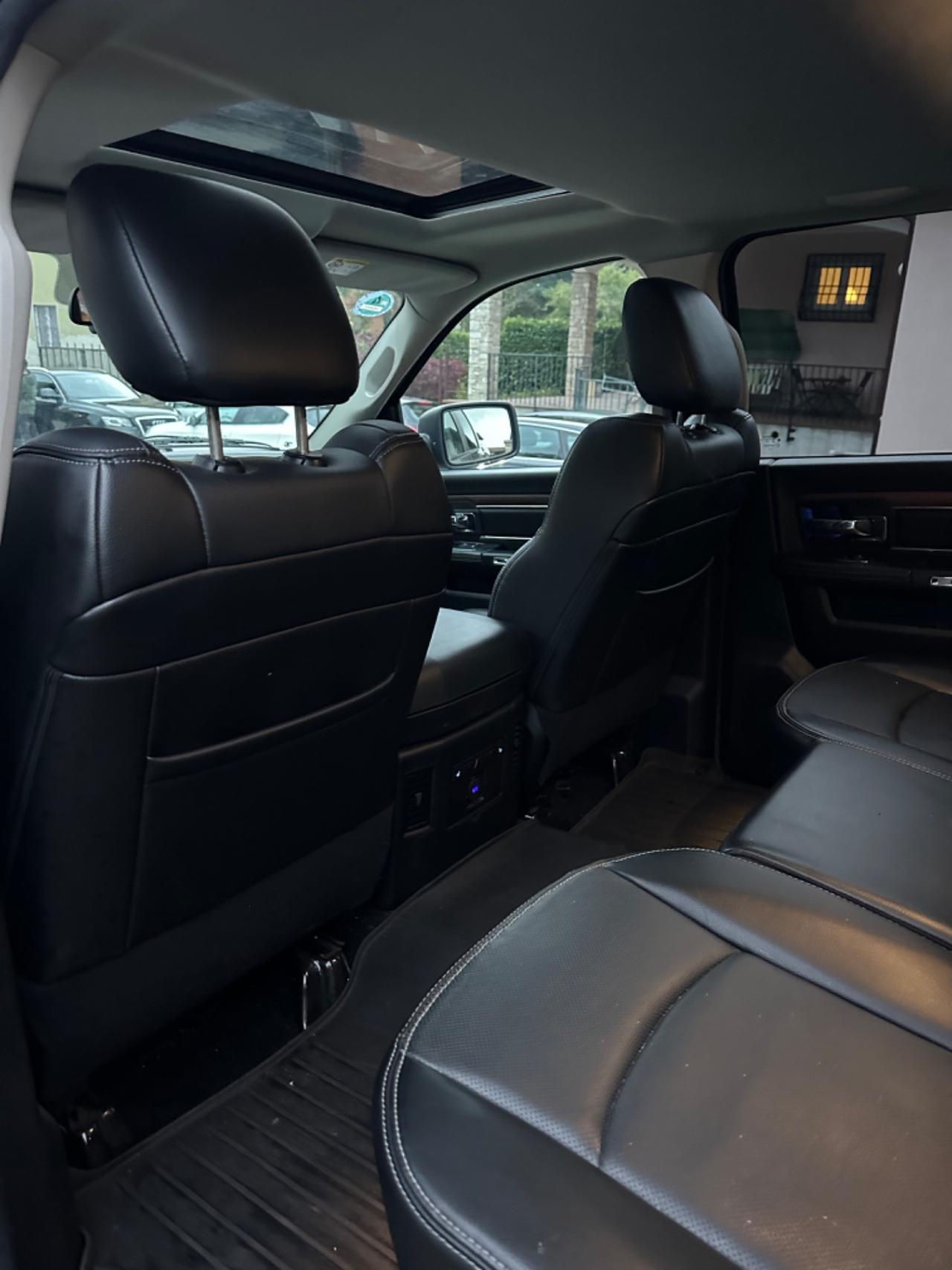 Dodge RAM LARAMIE AMATORE 4x4 KMCERT UNICOPR