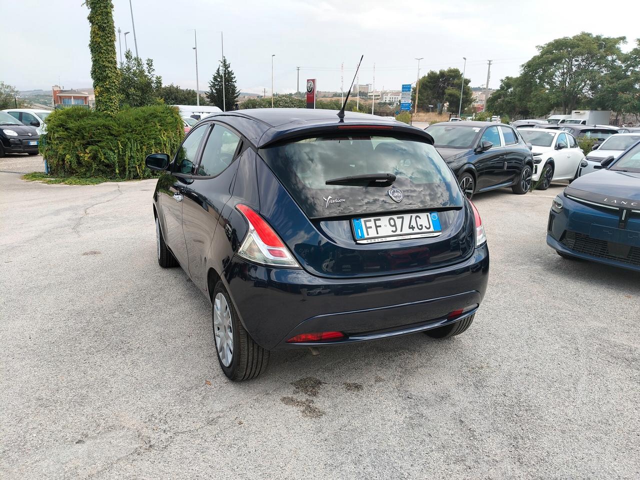 Lancia Ypsilon 1.2 69 CV 5 porte Silver