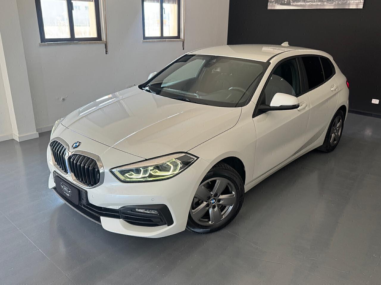 Bmw 116d Sport Line - 2021