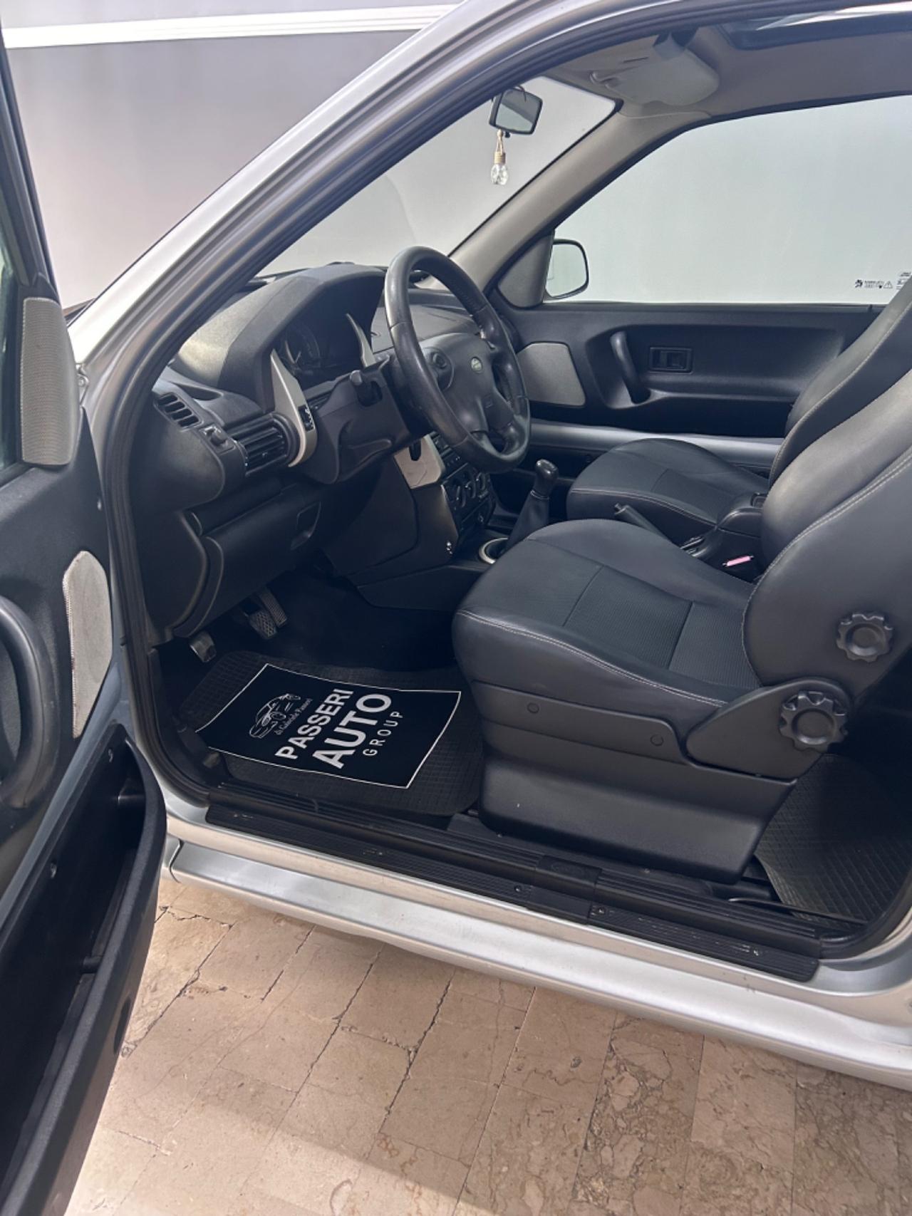 Land Rover Freelander 2.0 Td4 3p. Sport