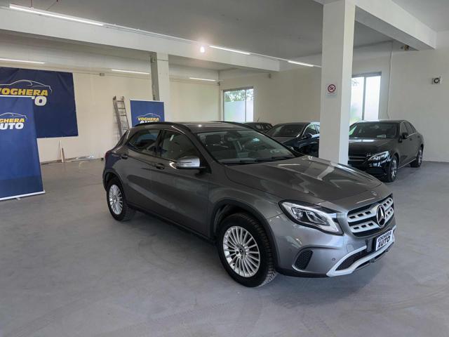 MERCEDES-BENZ GLA 180 d Automatic Business Extra