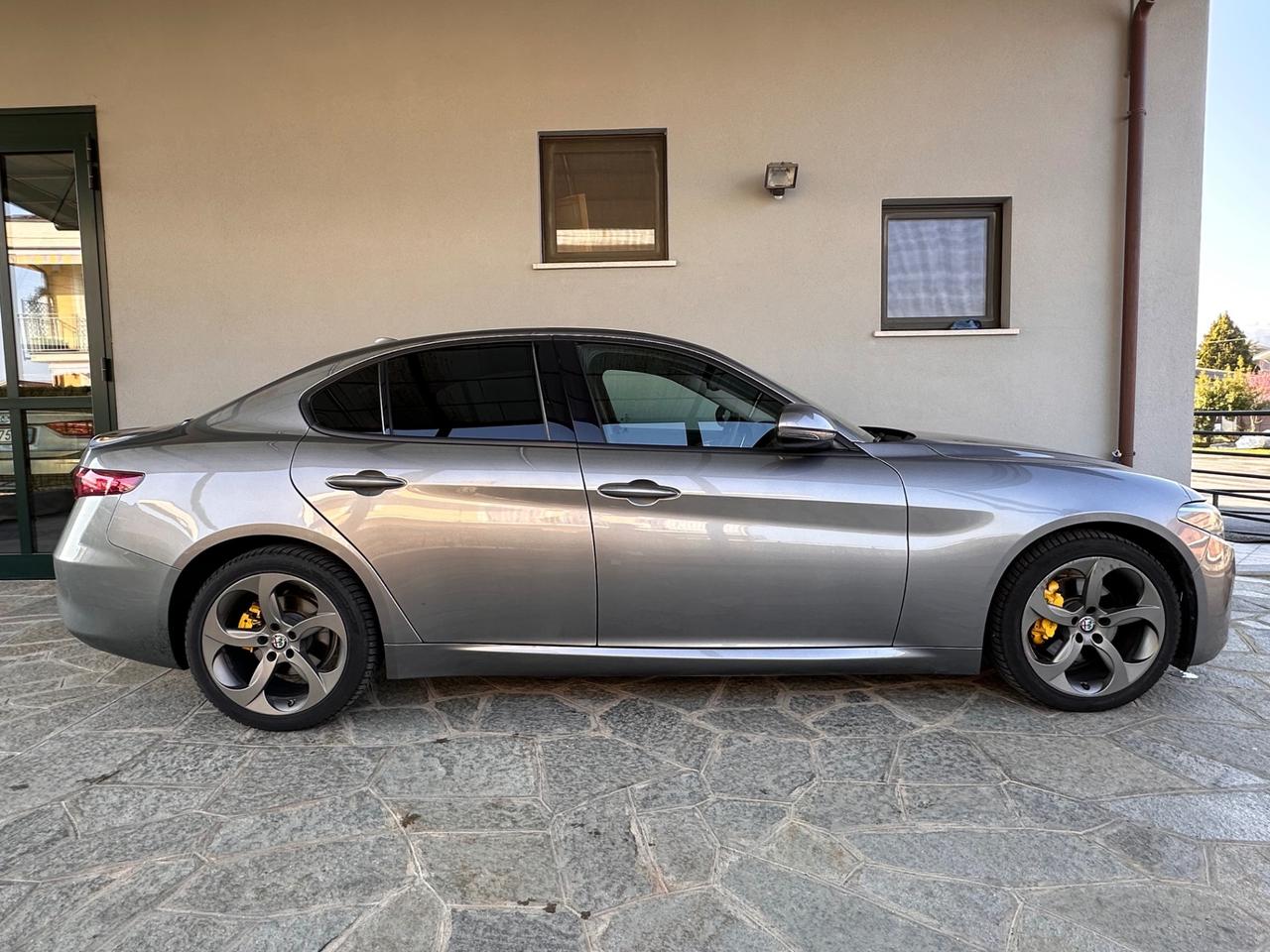 Alfa Romeo Giulia 2.2 t Business 160cv auto