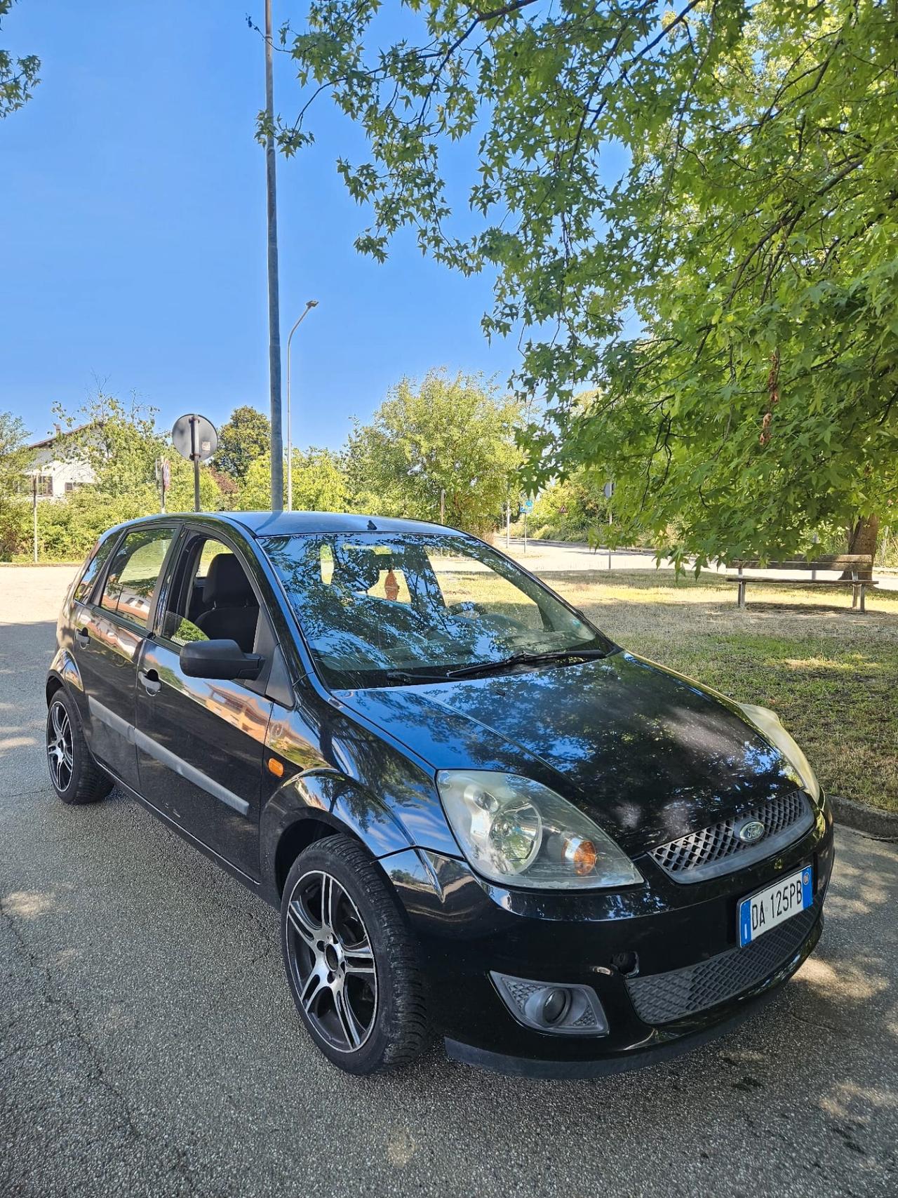 Ford Fiesta 1.4 neopatentati