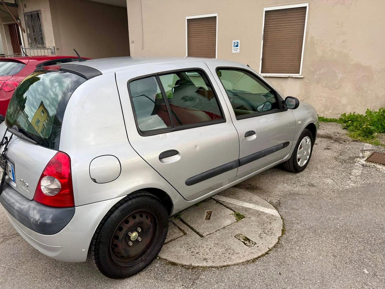Renault Clio 1.2 16V cat 5 porte Luxe Privilège