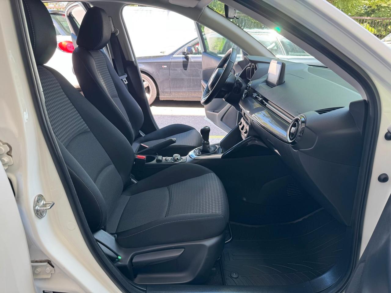 Mazda 2 1.5 Evolve Comfort Pack UNIPROPR GARAN24ME