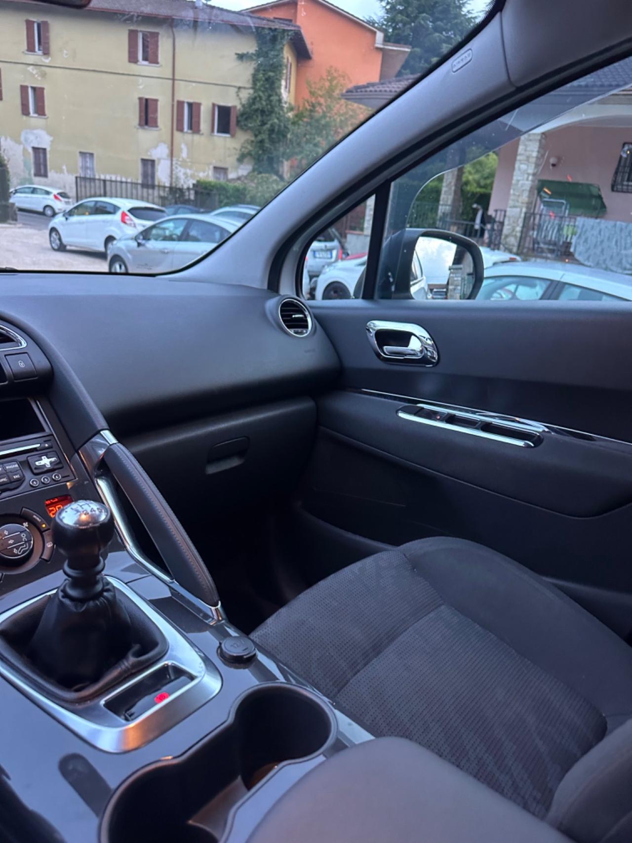 Peugeot 3008 1.6 HDi 112CV ALLURE KMCERT UNICOPR